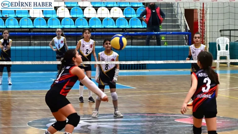 Minik sporcuların mücadelesi büyük heyecana sahne oldu