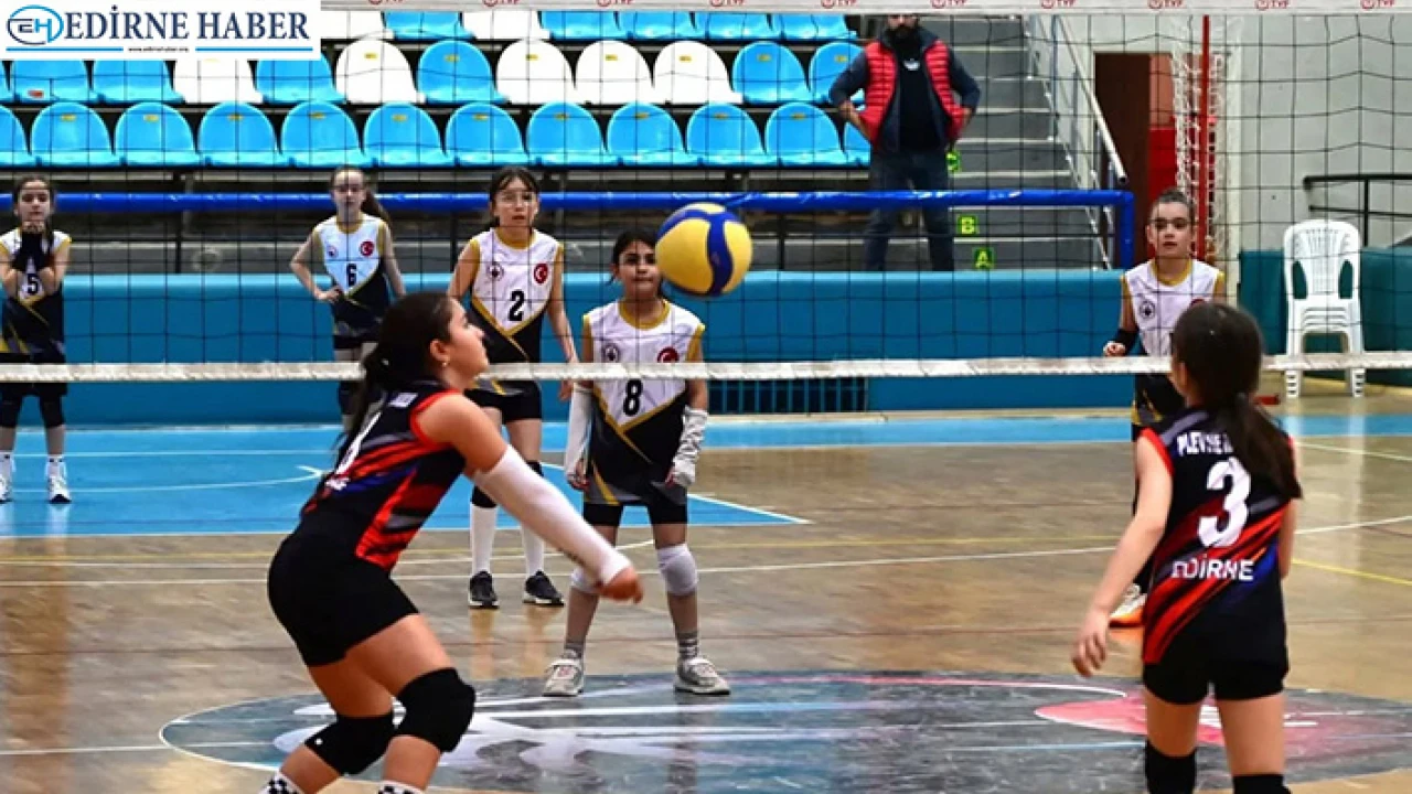 Minik sporcuların mücadelesi büyük heyecana sahne oldu
