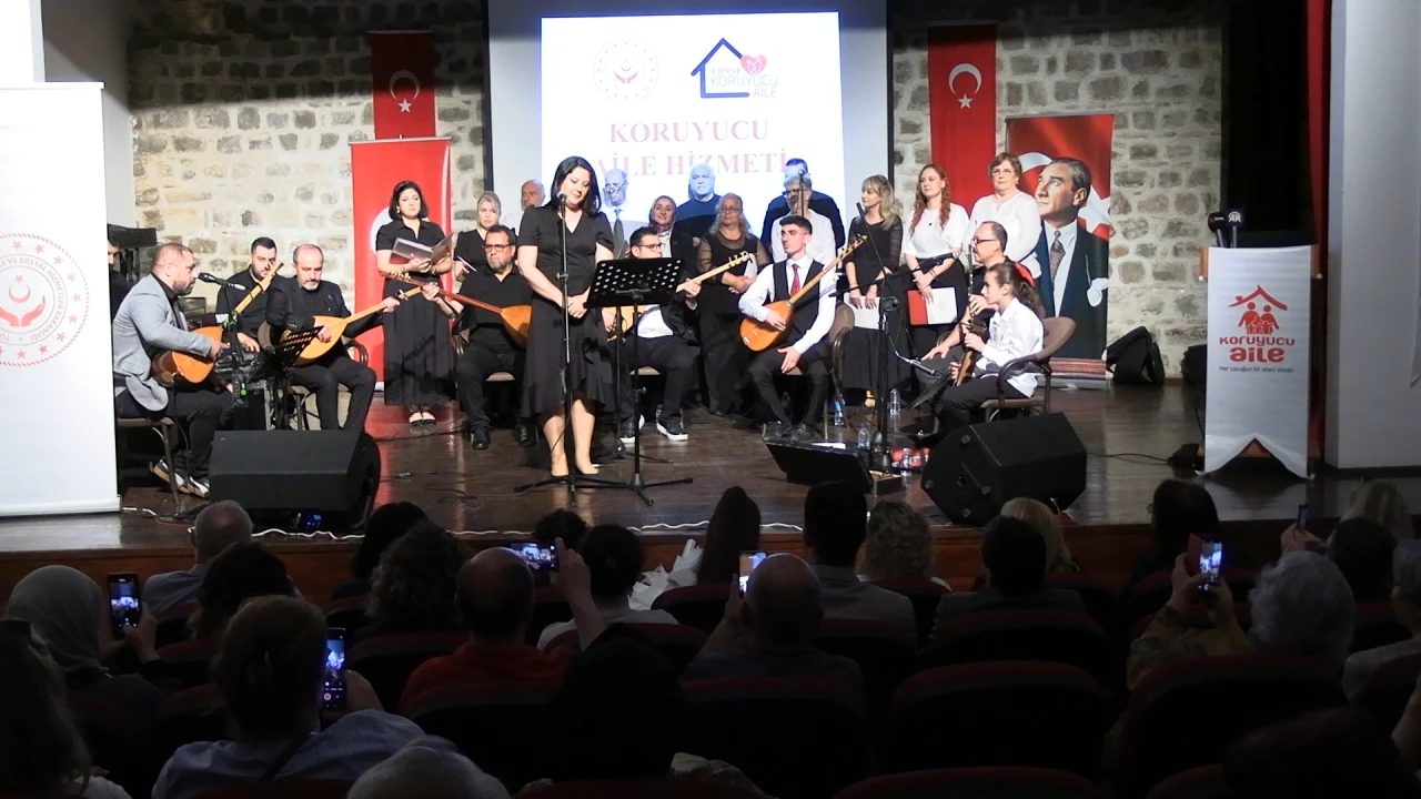 Koruyucu aile tanıtımı türküler eşliğinde yapıldı