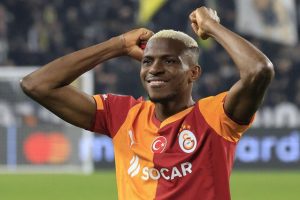 Osimhen'den dünyaca ünlü yıldıza çağrı: Seni bekliyoruz, bu ailenin bir parçası ol